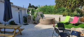 Studio Qu'importe, Jardin, Jacuzzi, Massage
